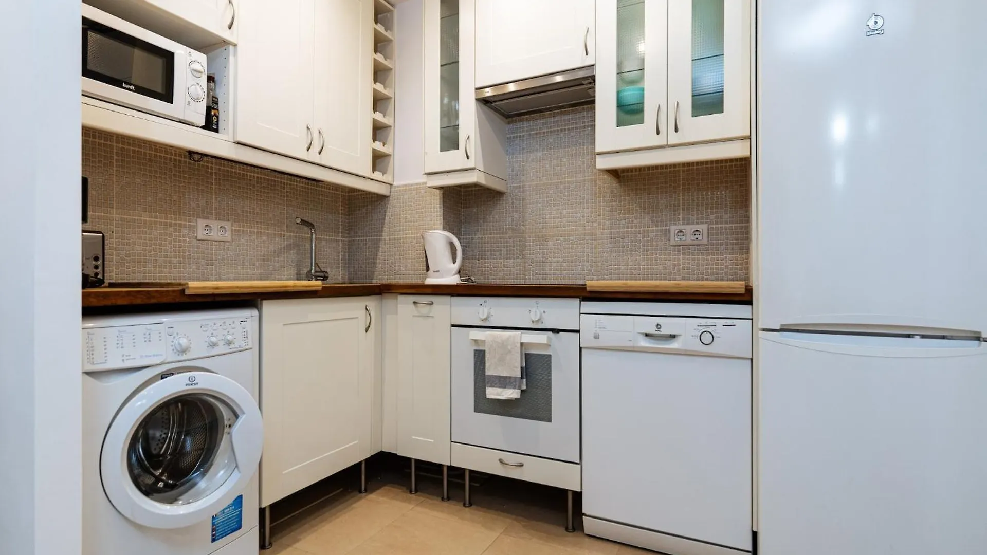 Beachside Apartment With Shared Pool マルベーリャ スペイン
